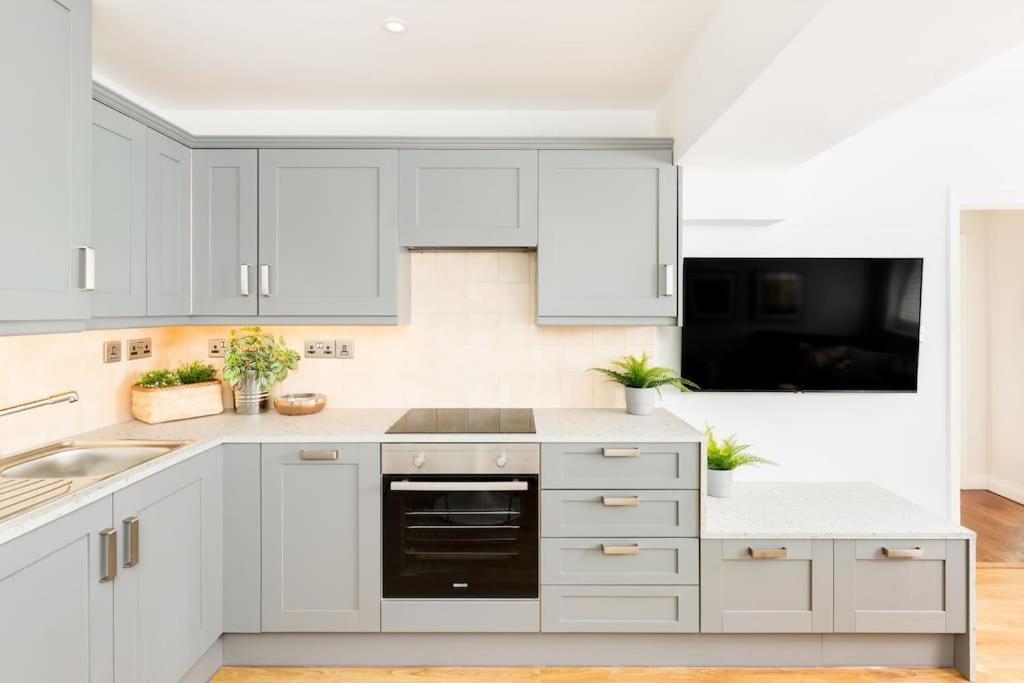 Fabulous Ground Floor Apartment. Great Malvern Extérieur photo