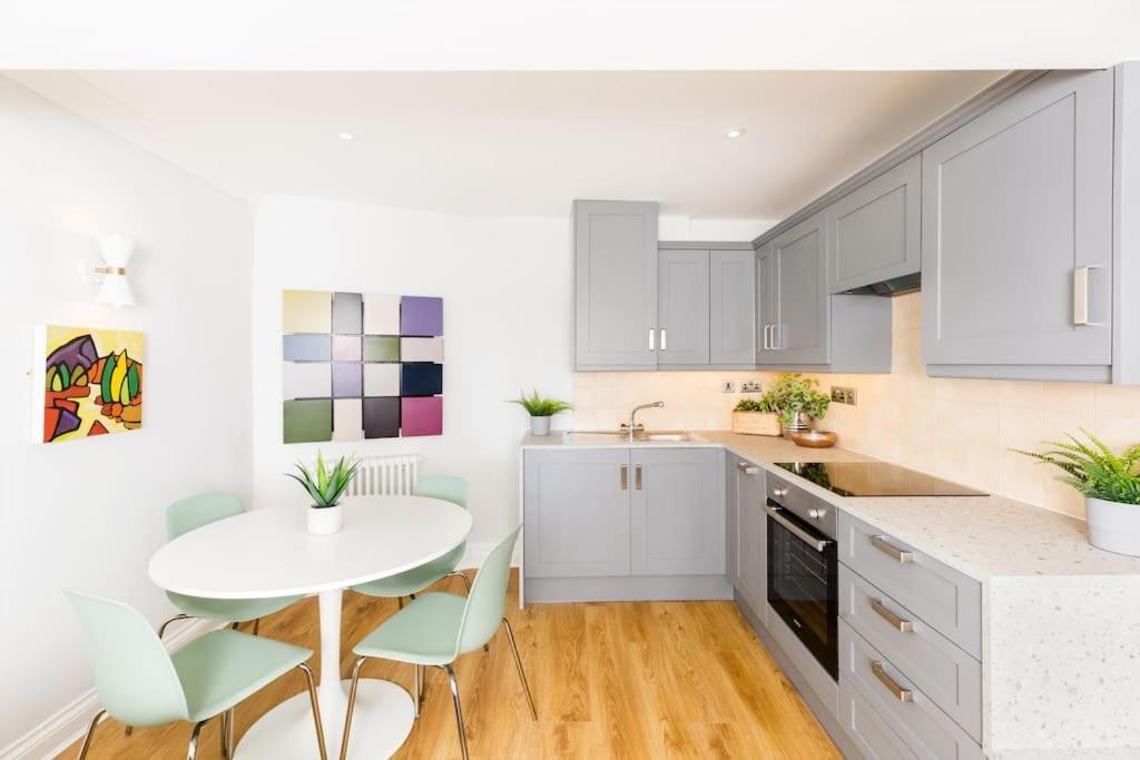 Fabulous Ground Floor Apartment. Great Malvern Extérieur photo